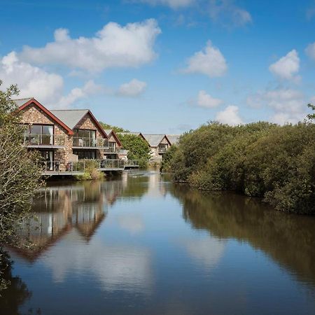 Kingfisher Hot Tub & Log Burner House On Premium Lakeside With Resort Facilities St Columb Major Екстериор снимка