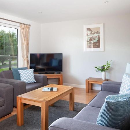Kingfisher Hot Tub & Log Burner House On Premium Lakeside With Resort Facilities St Columb Major Екстериор снимка
