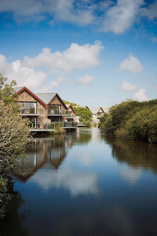 Kingfisher Hot Tub & Log Burner House On Premium Lakeside With Resort Facilities St Columb Major Екстериор снимка