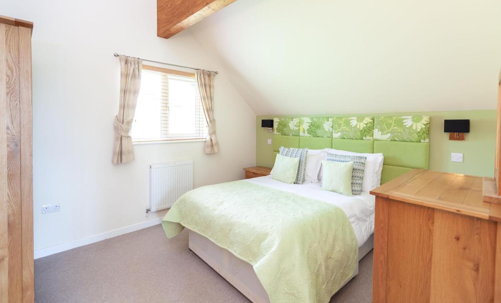 Kingfisher Hot Tub & Log Burner House On Premium Lakeside With Resort Facilities St Columb Major Екстериор снимка